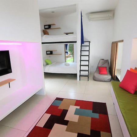 הוסטל קנגו Cornerstone Bali Coworking מראה חיצוני תמונה