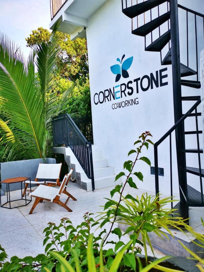 הוסטל קנגו Cornerstone Bali Coworking מראה חיצוני תמונה